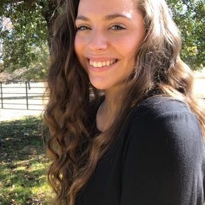 Meet your Posher, Kelly